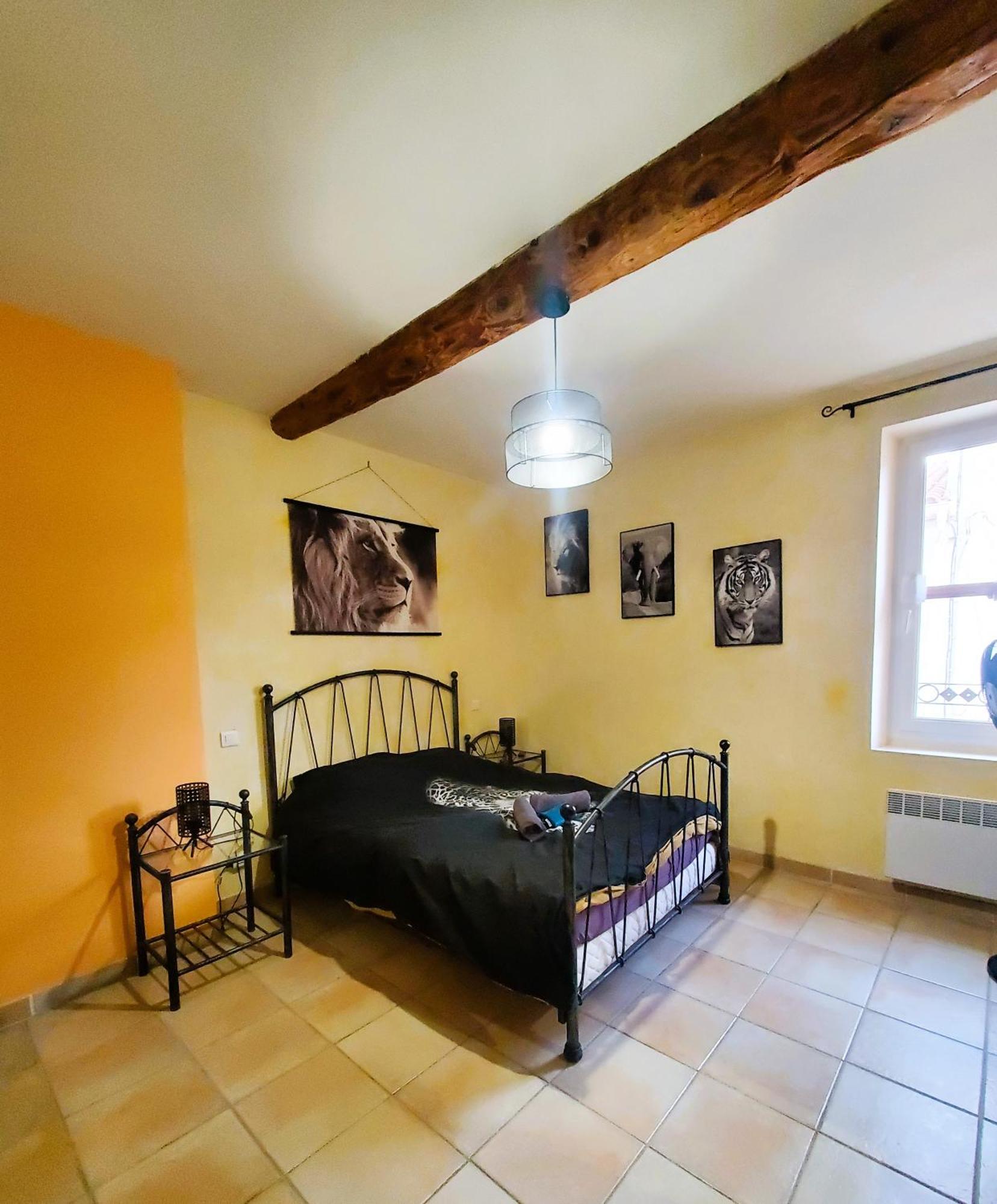 Agreable Maison De Ville Avec Patio Sigean Esterno foto